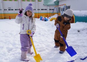 「雪遊びが始まりました！」の画像