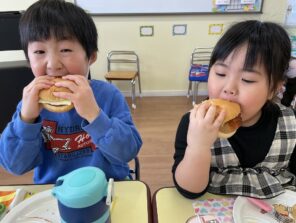 「あやとりパーティーがありました！」の画像