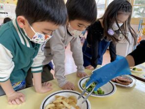 「あやとりパーティーがありました！」の画像