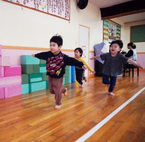 「「リズムうんどう」が始まりました！」の画像