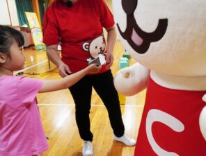 「トドックと遊んだよ！わくわく絵本キャラバンが開催されました」の画像